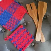 Handmade Set of 2 Potholders Cotton Loom Woven Oven Mitt Trivet Quality Loops