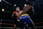 Mike Tyson In Action Boxing 1985 Old Photo