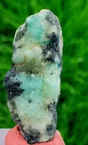 40 Carats Emerald Crystal Specimen Natural Green Emerald From Pakistan