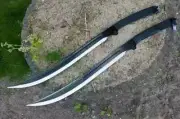 SET OF 2 CUSTOM HANDMADE CARBON STEEL HUNTING BATTLE SWORD MACHETE SWORD