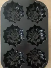 Nordic Ware Sunflower Cake Pan, Cast Aluminum, New