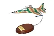 USMC Northrop F-5E Tiger III VMFT-401 Desk Display Jet Model 1/44 SC Airplane