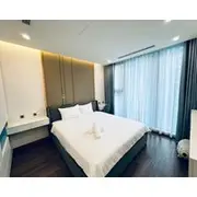 Super Serviced 02br Apt In Vinhomes Metropolis