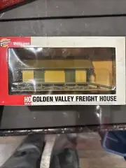 Walther's Cornerstone 933-2827 Golden Valley Freight House HO Pre-Assembled NIB