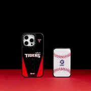 - Special Set KBO Stadium Special Set (TIGERS) - iPhone 16 Pro Mirror Case Magsafe Compatible & Power Bank