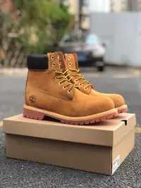 在飛比找Yahoo!奇摩拍賣優惠-正品Timberland 天伯倫/添柏嵐 經典款 高幫大黃靴