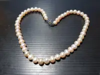 在飛比找Yahoo!奇摩拍賣優惠--水蜜桃-☆天然粉色橢圓形珍珠項鍊一串