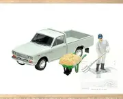 Tomica Limited Vintage 1/64 LV-195c Datsun 1300 Deluxe Truck White with Figure