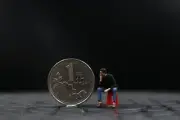 Painted 1/64 Sit Eyeglass Man Miniature Figure For Car Street Sand Table Diorama