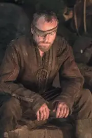 Richard Dormer as Beric Dondarrion in Game of Thrones 8X10 PRINT