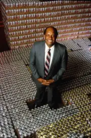 Willie Davis formerly Super Bowl I Champion Green Bay Packers pose- Old Photo