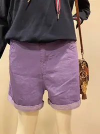 在飛比找Yahoo!奇摩拍賣優惠-NICE IOI全新紫色俏麗短褲