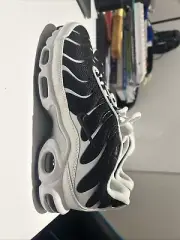 Size 8.5 - Nike Air Max Plus Black White