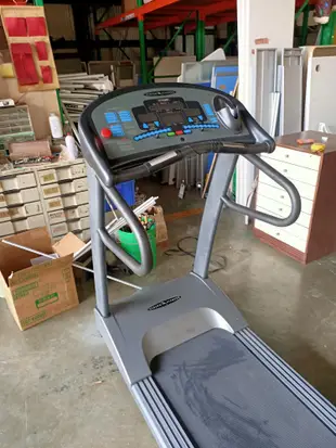 桃園國際二手貨中心------8-9成新 喬山 商用機種 Vision Fitness T9700HRT 220V專業健身房用跑步機3.0hp