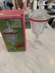 VTG INDIANA GLASS DIAMOND POINT RUBY RED FLASHED LIDDED PEDESTAL CANDY DISH NEW