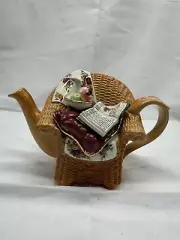 Rare Royal Albert Old Countr Roses Armchair Teapot NIB