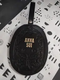 在飛比找Yahoo!奇摩拍賣優惠-全新 Anna Sui 安娜蘇 皮革行李吊牌