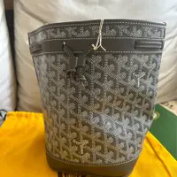 在飛比找PopChill優惠-[二手] Goyard petit flot 水桶包 灰色 