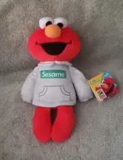 2023 SDCC ELMO SESAME STREET "STREETWEAR" COLLECTIBLE 6" PLUSH ***IN HAND