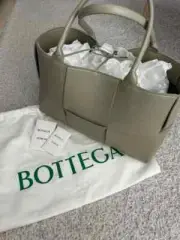 Bottega Veneta Medium Arco Tote Travertine