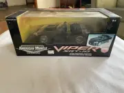 American Muscle ERTL Collectibles 1:18 Scale Viper SRT-10 Die Cast Metal Car