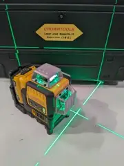 12v Crowntools 360 16-Line Laser Level - Green. includes 2 batteries & charger.
