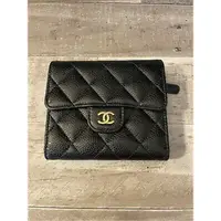 在飛比找蝦皮購物優惠-二手正品CHANEL 經典金logo荔枝皮紋 牛皮 短夾 A