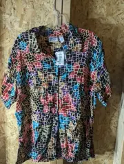 Chicos Design 100% rayon lasies size 1 button up top