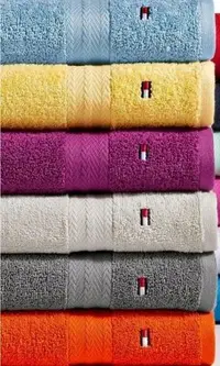 在飛比找Yahoo!奇摩拍賣優惠-TOMMY HILFIGER美國品牌深灰色大浴巾 全新 專櫃