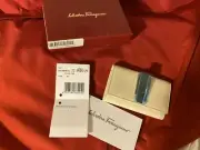 NWT! FERRAGAMO OFF WHITE BONE UNISEX LEATHER KEY FOB HOLDER~NOT WALLET PURSE