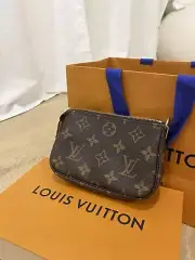 Louis Vuitton Mini Pochette Accessoires Monogram