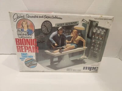 MPC Bionic Woman (Bionic Repair) Plastic Model Kit 1976 #1-0610 Sealed