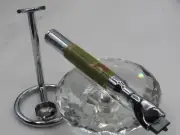 STUNNING HIGH QUALITY HANDMADE ARMY CAMO W/STAND ACRYLIC MACH 3 RAZOR HANDLE