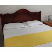 Spacious Two Bedroom Apartment, 6 To 8 Minutes Drive From The Airport