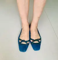 在飛比找Yahoo!奇摩拍賣優惠-千元專區： Tod’s 藍色麂皮芭蕾舞鞋