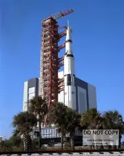 APOLLO 10 ROLLOUT FROM VEHICLE ASSEMBLY BUILDING (VAB) 8X10 NASA PHOTO (MW-935)