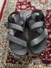 NIB Chaco Mega Z Cloud Size 5 Prong Black