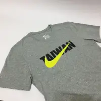 在飛比找蝦皮購物優惠-Nike 台灣 Taiwan 限定 短袖Tee 灰 s號 A