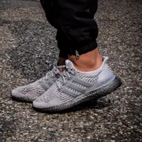 在飛比找旋轉拍賣優惠-(限時預購)ADIDAS Ultra Boost Tripl