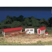 Bachmann 45152 HO-Scale Farm Buildings Snap KIT with Animals