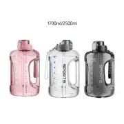 Drinking Cup Water Bottle with Straw Large Capacity Lockable Lid Reusable Water