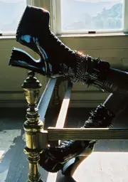 [Current Mood] Step On Their Toes Platform Boots