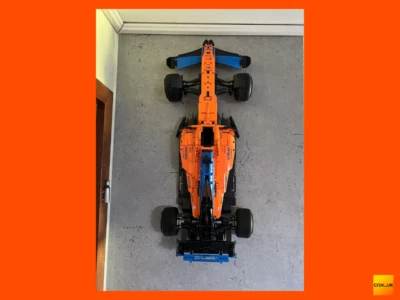 Flat VERTICAL Wall mount for LEGO Technic McLaren F1 Formula 1 Race Car (42141)