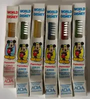 7 Vintage World of Disney Mickey Mouse Daisy Duck Mini Goofy Toothbrush NIB Lot