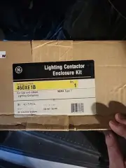 GE 460XE1B ENCLOSED LIGHTING CONTACTOR W/ CR460B CONTACTOR BASE 120 VAC