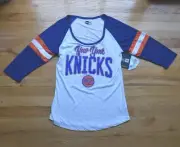 NWT Women’s New York KNICKS white SPARKLE LETTERING top shirt (L) by New Era