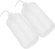 HOMOBABE 2pcs Plastic Safety Lab Wash Bottle Squeeze Watering Can with Scale Labels and Curved Mouth for Lab Cleaning and Precise Liquid Measurements