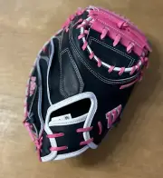 2024 Wilson Fall A2K 33" Baseball Catcher's Mitt WBW102622335 RHT M23