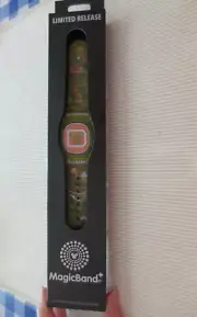 Disney Parks MagicBand+ Adventureland Walt Disney Passholder Band ltd release NU