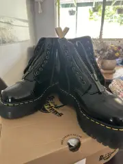 Dr Martens Vegan Sinclairs-Size 8 (Brand New, Never Worn)